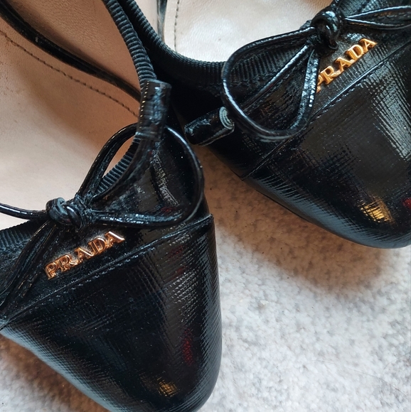 Authentic Prada Patent Leather Bow Wedges Low Heel Pump - Picture 4 of 7